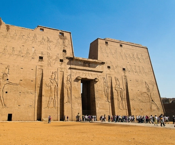 Assuan: Edfu und Kom Ombo Tagestour mit Luxor-Transfer
