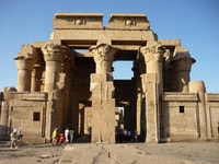 Aswan, Edfu und Kom Ombo Tagestour mit Luxor Transfer - Hizvo