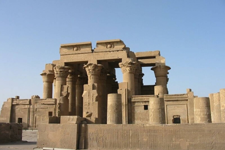 Aswan: Private Trip to Edfu and Kom Ombo & Transfer to Luxor