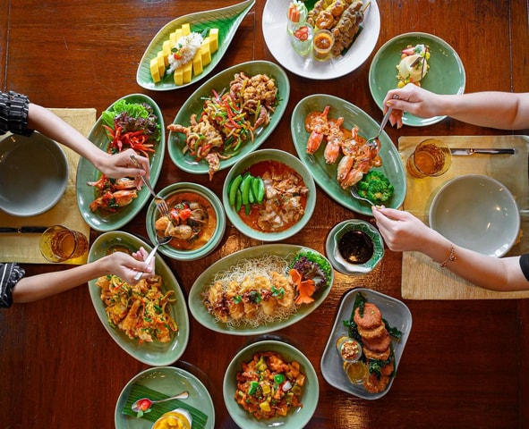 Bangkok: Thara Thong Royal Orchid Sheraton F&B Packages