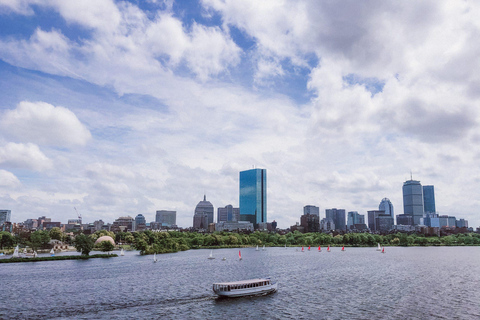 Boston: Charles River Sightseeing Cruise