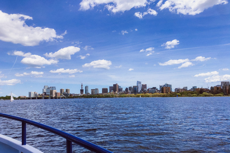 Boston: Charles River Sightseeing Cruise