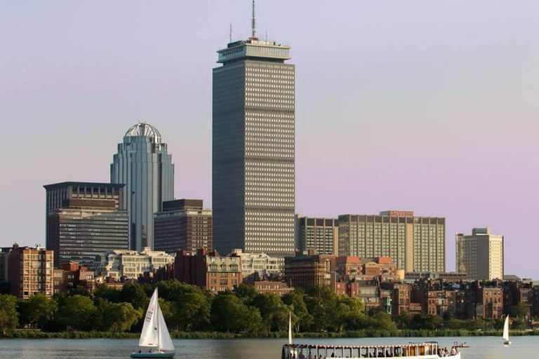 Boston: Charles River Sightseeing Cruise