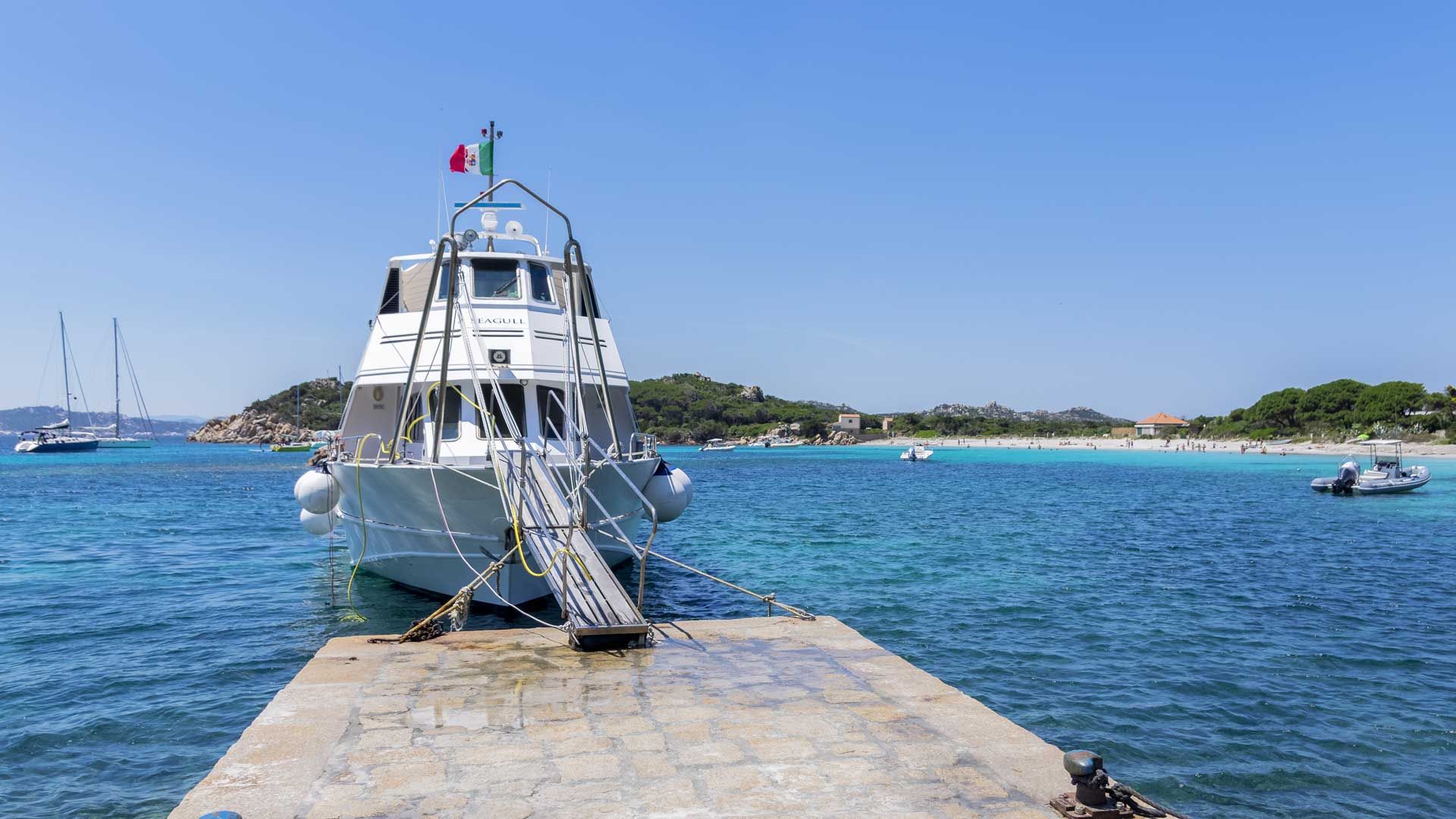 Ab Santa Teresa di Gallura: La Maddalena Mini-Kreuzfahrt