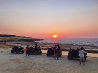 Desde Valletta, Blue Lagoon y Gozo Tour con Quads y Cena - Hizvo