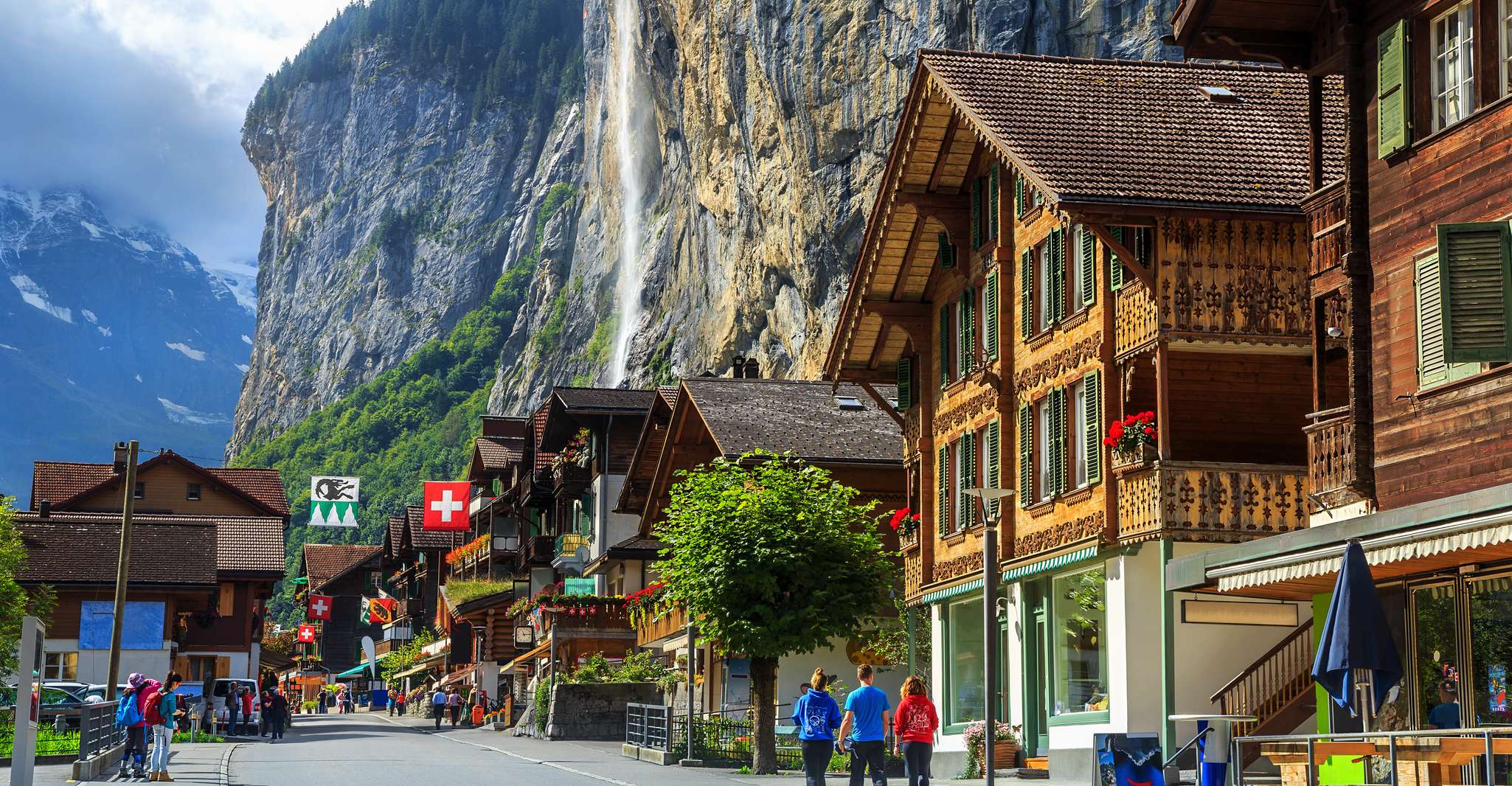 Interlaken, Lauterbrunnen & Mürren Village Small Group Tour - Housity