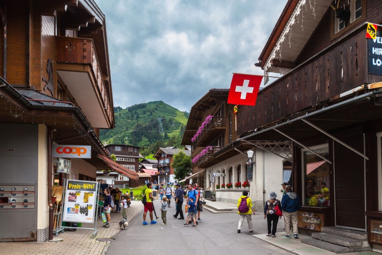 Excursión en grupo reducido por Lauterbrunnen y el pueblo alpino de Mürren