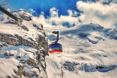 Mount Titlis: Small-Group Snow Adventure Tour from Luzern