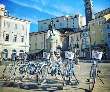 Piran: Alquiler de bicicletas con mapa, casco, botella de agua y candado