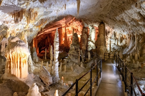 Vanuit Ljubljana: Grotten van Postojna & Kasteel Predjama