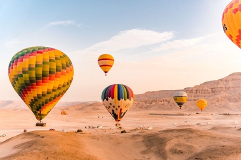 Z Hurghady: 2-nocny rejs po Nilu do Asuanu i balonem na ogrzane powietrze2-nocny rejs po Nilu — łódź typu deluxe
