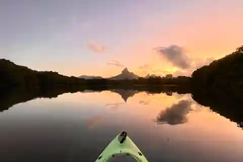 Mauritius: Guided Sunrise Kayak Tour on the Tamarin River