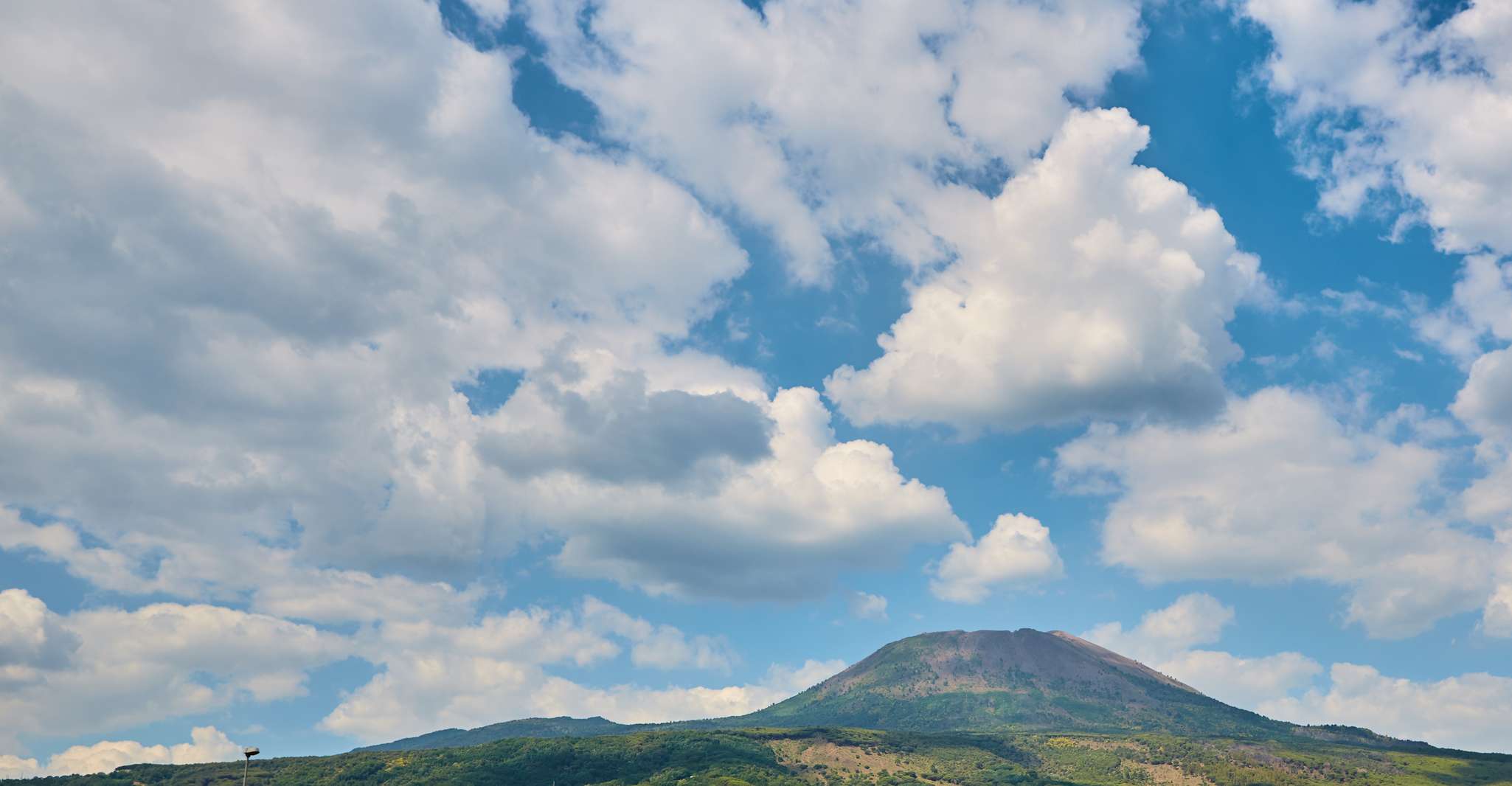 Pompei, Vesuvio National Park Round-Trip Bus Ticket - Hizvo