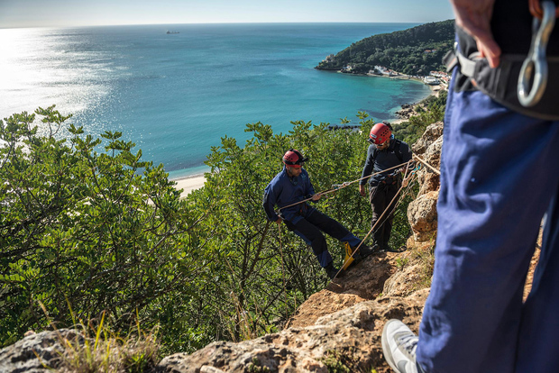 Lisbon: Setubal Arrábida Natural Park Adventure Circuit