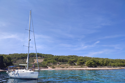 Split: Dagsutflykt med segelbåt till ön Šolta och ön Brač