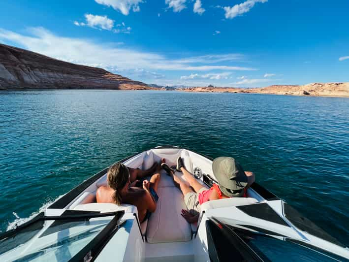 boat cruise lake powell antelope canyon