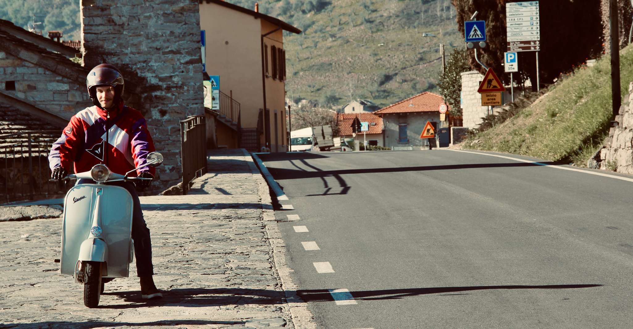 Côme, Visite Vespa le long du lac Côme - Hizvo
