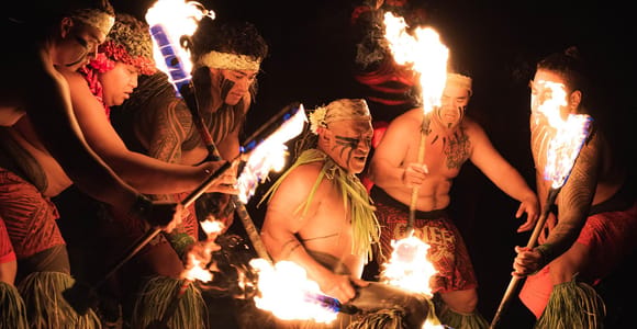 Oahu: Chief&#39;s Luau Dinner Show