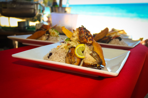 Montego Bay: Bamboo Beach Club VIP Access +Lunch & Cocktails Pickup at Montego Bay Cruise Ship Terminal