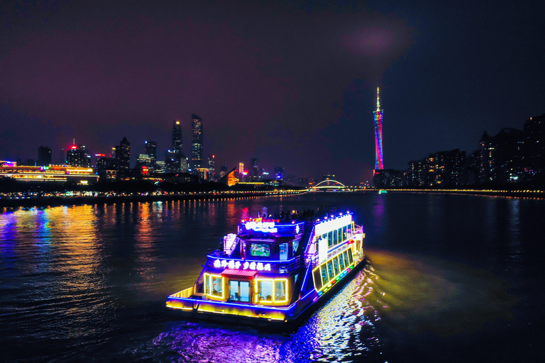 Guangzhou : Croisière aller-retour Vue nocturne de la tour de CantonSièges sur le pont du dernier étage