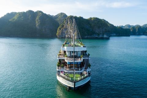 Lan Ha Bay: Luxury 2-Day Cruise with Activities