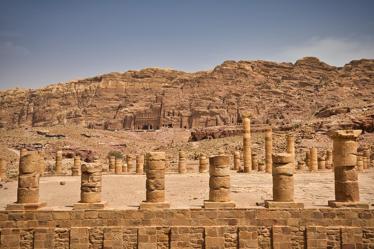 From Jerusalem: 2-Day Tour of Petra + FREE Traditional lunch Luxury Class — 5-Star Hotel Spanish