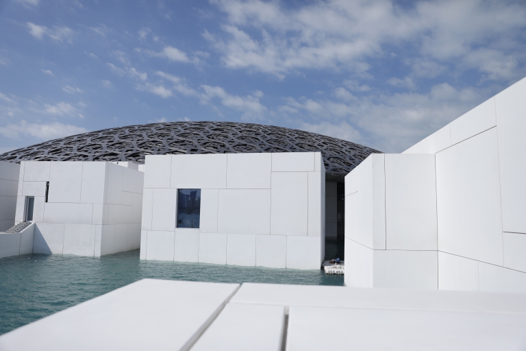 Große Moschee von Abu Dhabi, Louvre Museum und National AquariumPrivate englische Tour ab Dubai