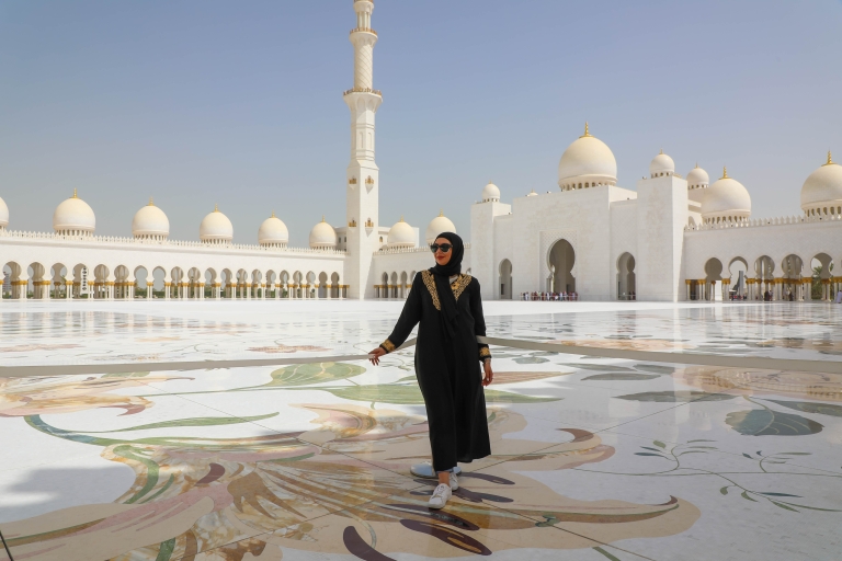 Gran Mezquita de Abu Dhabi, Museo del Louvre y Acuario NacionalExcursión privada en inglés desde Dubai