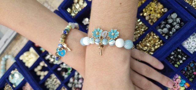 Paris: Custom Souvenir Bracelet Workshop