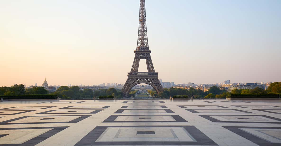 Paris: Eiffeltårnet Summit Access Tour og flodkrydstogt | GetYourGuide