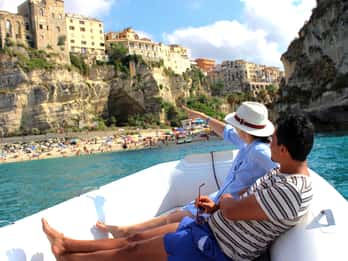 Tropea: tour in barca per piccoli gruppi a Capo Vaticano con aperitivo
