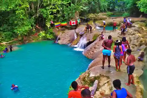 Ocho Rios: tour guiado Blue Hole, Dunn's River e Reggae Hill
