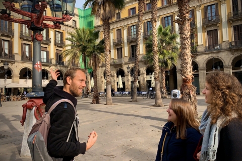 Barcelona 2 w 1: gotycka starówka i nowe miasto Gaudí TourBarcelona: Dzielnica Gotycka i piesza wycieczka po Starym Mieście