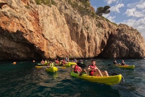 Granadella: paseo en kayak por Caló, cova del Llop Marí y Ambolo