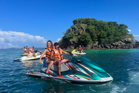 Plage de Patong : Amusez-vous en jet ski à la plage de Patong.Jet ski à Patong Beach 30 Min