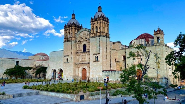 Visit Oaxaca Downtown & Santo Domingo Temple Walking Tour in Oaxaca