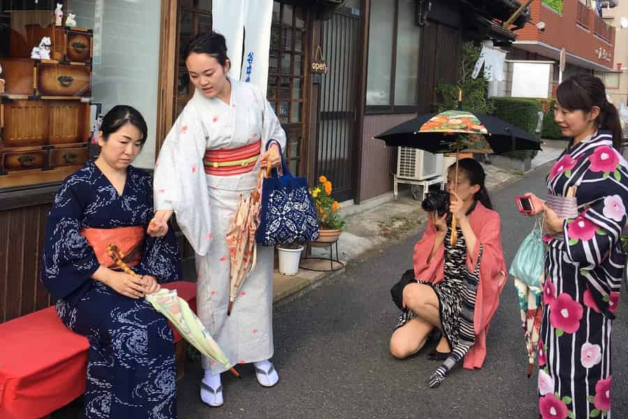 Tokio: Kimono-Anziehen, Spaziergang und Fotosession. Foto: GetYourGuide