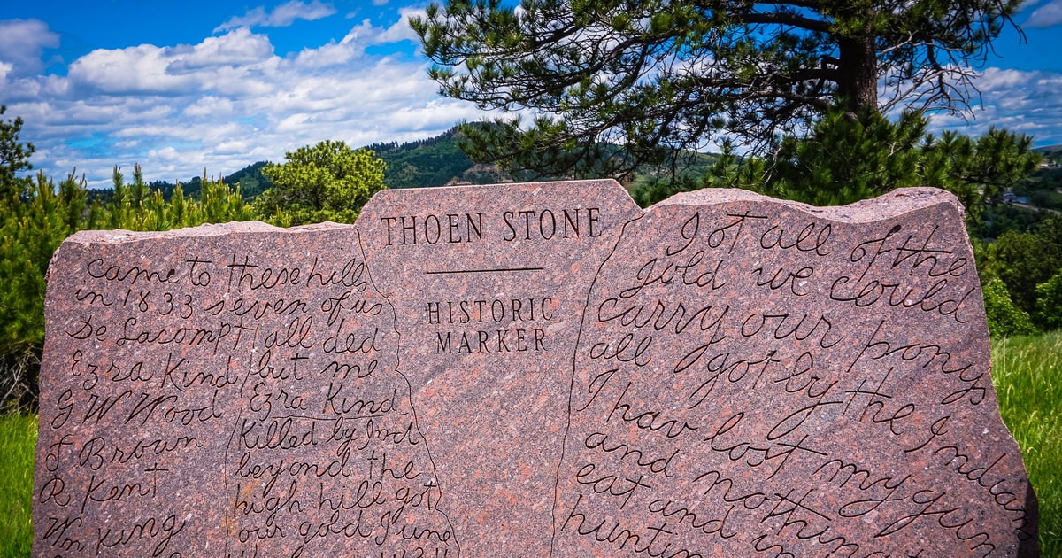 South Dakota Tour privato della pietra di Thoen GetYourGuide