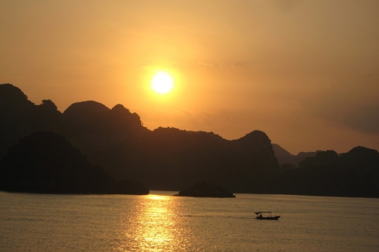 2 jours Hanoi : Ninh Binh - Baie d'Halong avec repas et transfert