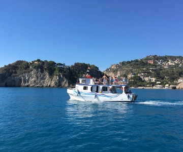 Giardini Naxos: Boat Trip Isola Bella with Snorkeling