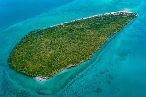 Cidade de Pedra: Viagem de meio dia com snorkel para a Ilha BaweStone Town: Viagem de barco guiada de meio dia para a Ilha Bawe