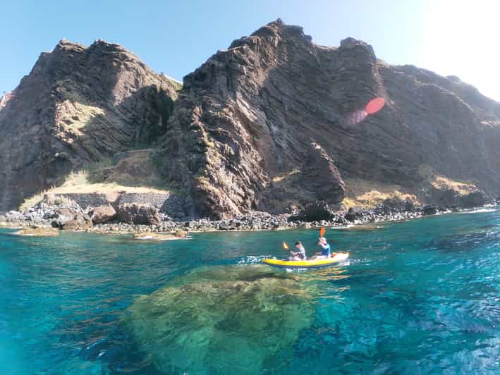 Câmara de Lobos tour guidato privato in kayak a Madeira GetYourGuide