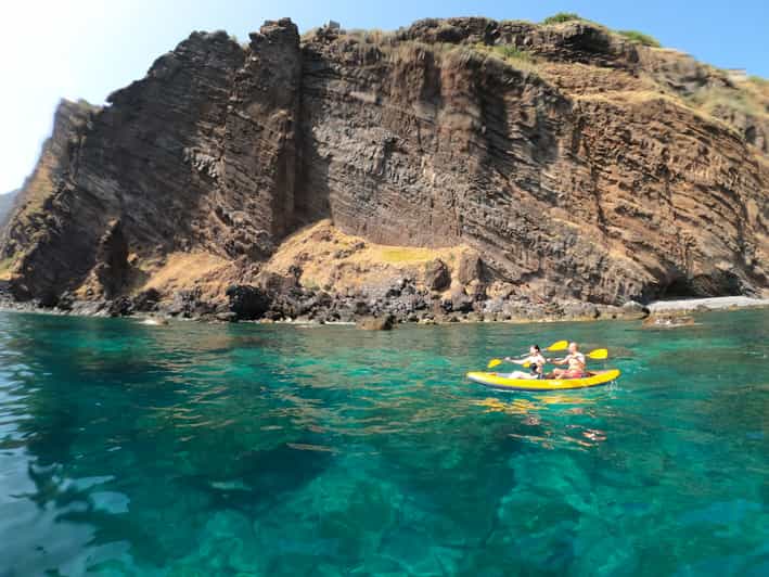 Câmara de Lobos tour guidato privato in kayak a Madeira GetYourGuide