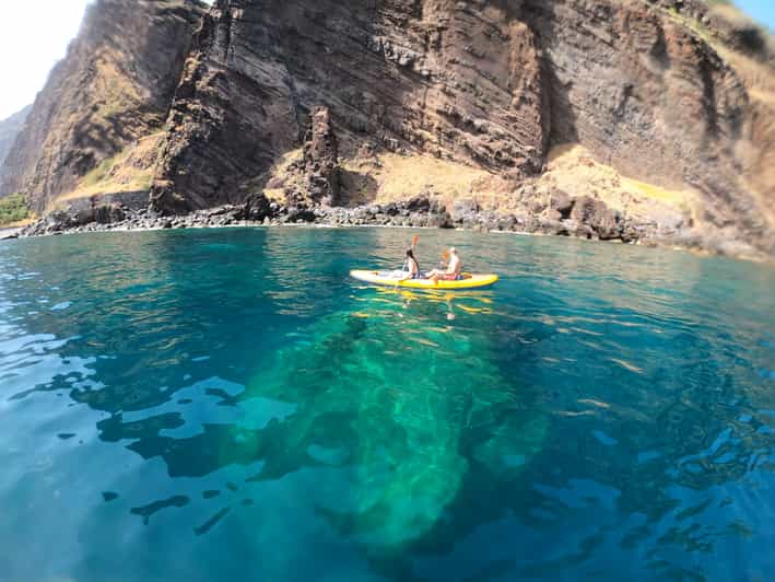 Câmara de Lobos tour guidato privato in kayak a Madeira GetYourGuide