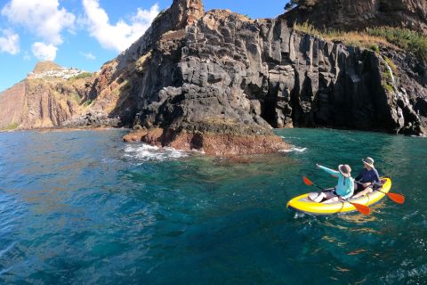 Câmara de Lobos: Private Guided Kayaking Tour in Madeira
