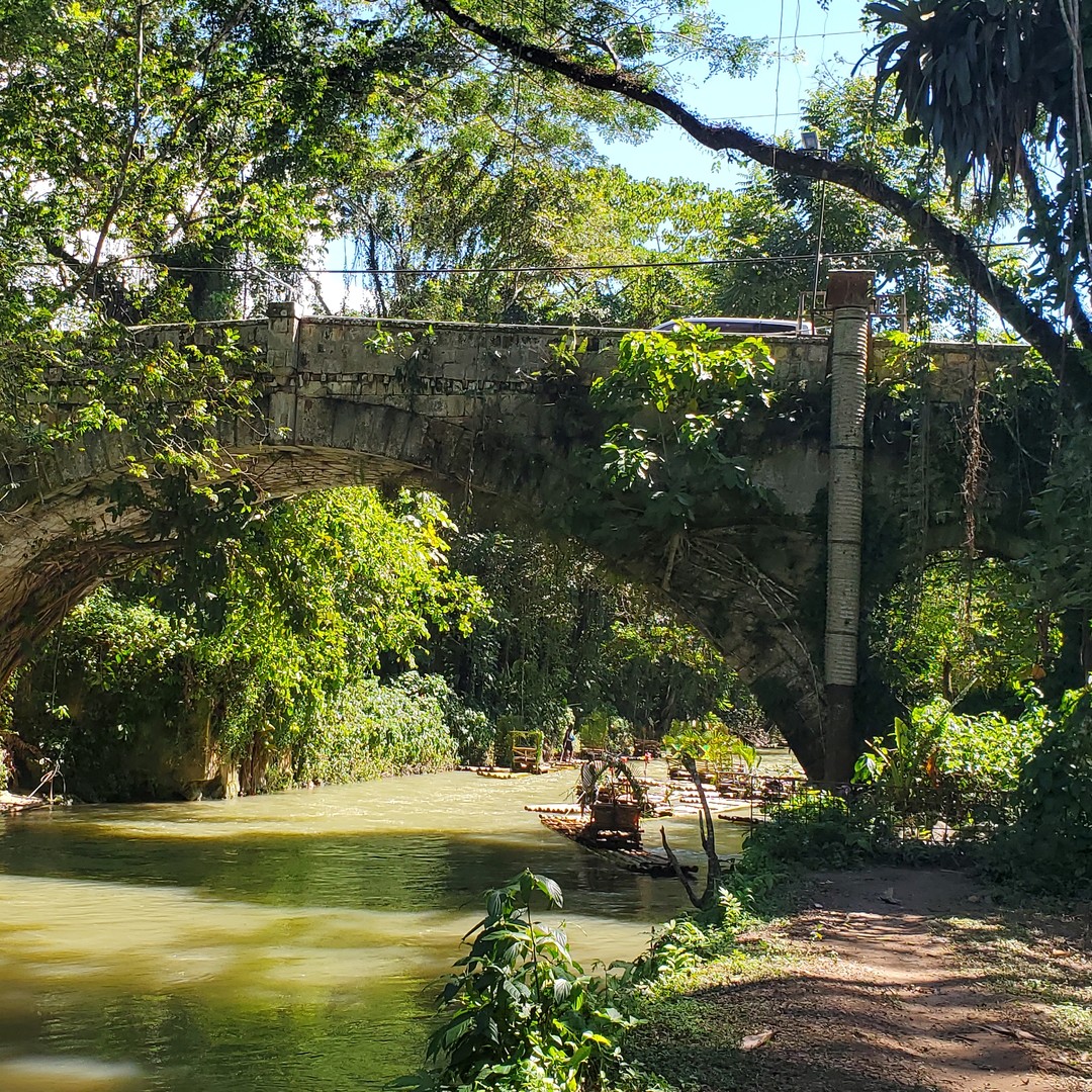 Colagem de mídia