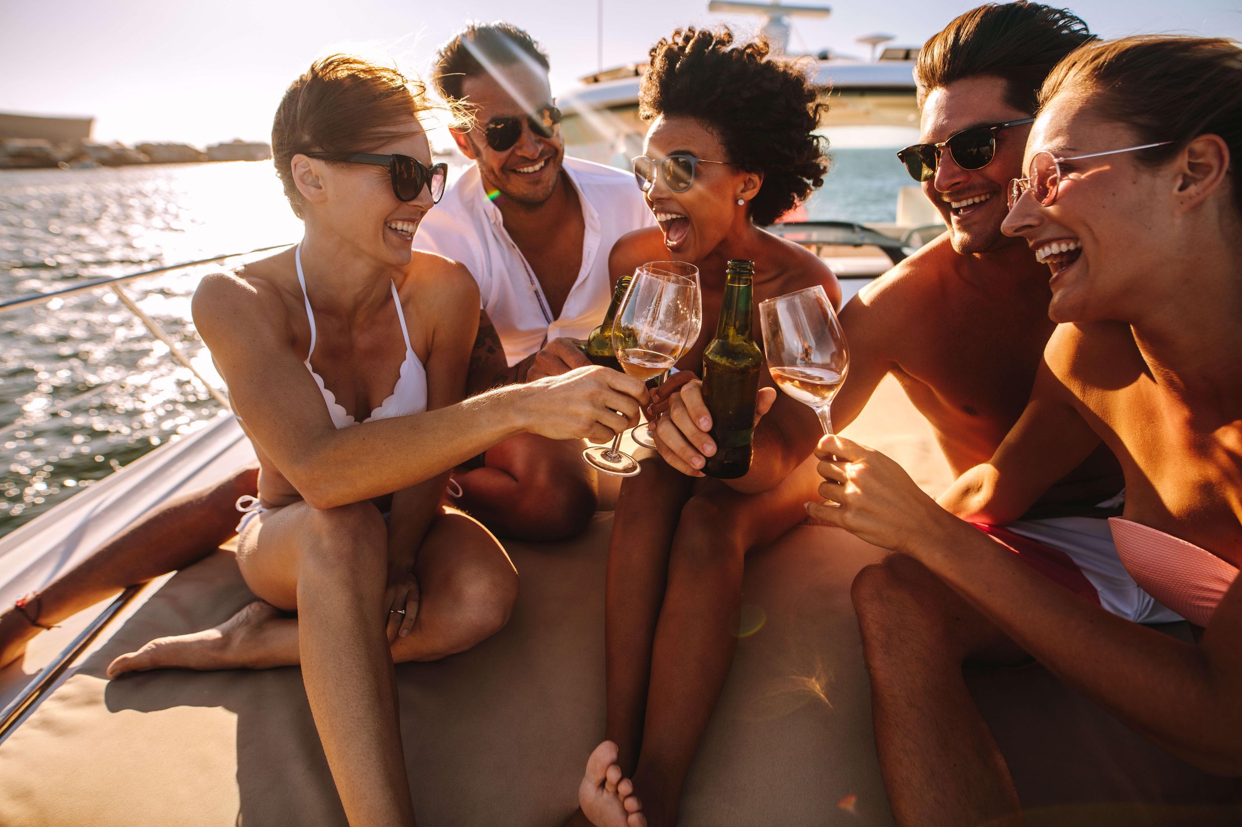 Amalfiküste: Bootstour bei Sonnenuntergang mit Obst und Getränken