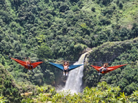 De Medellín, hamacas de ensueño, tirolesa y viaje de un día de cascada - Housity