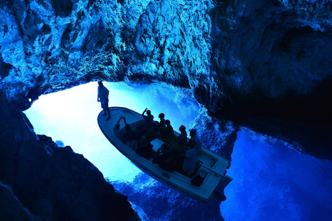 Au départ de Split : Tour privé de la grotte bleue et des 5 îles