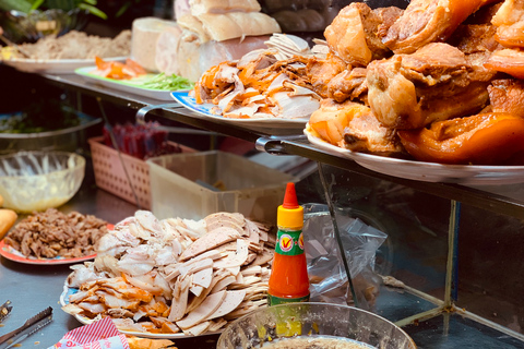 Hoi An Abend Foodie Tour mit dem Elektro-RollerGruppenreise